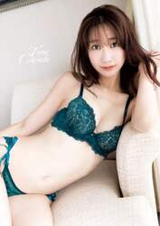 Ｔｉｍｅ　Ｃａｐｓｕｌｅ　柏木由紀完全版写真集