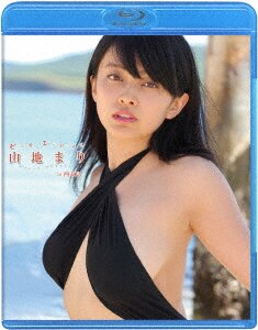 山地まり 等身大ポスター - メルカリ
