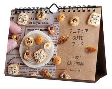卓上　ミニチュアＣＵＴＥフード　２０２１年カレンダー